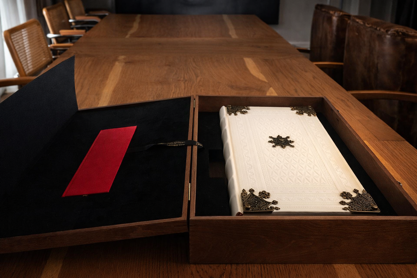 Codex Gigas XXL facsimile – Devil’s Bible collector edition with companion book inside luxury wooden case